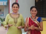 Disha Wakani on location with stars of tarak mehta ka ooltah Chashmah on 3rd June 2012.jpg